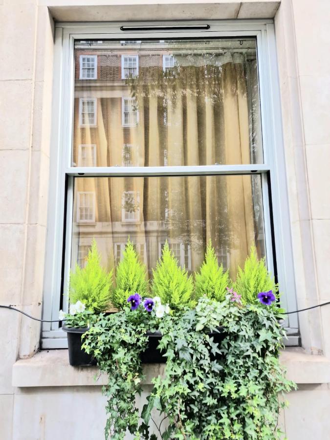 Hotel Astor Court